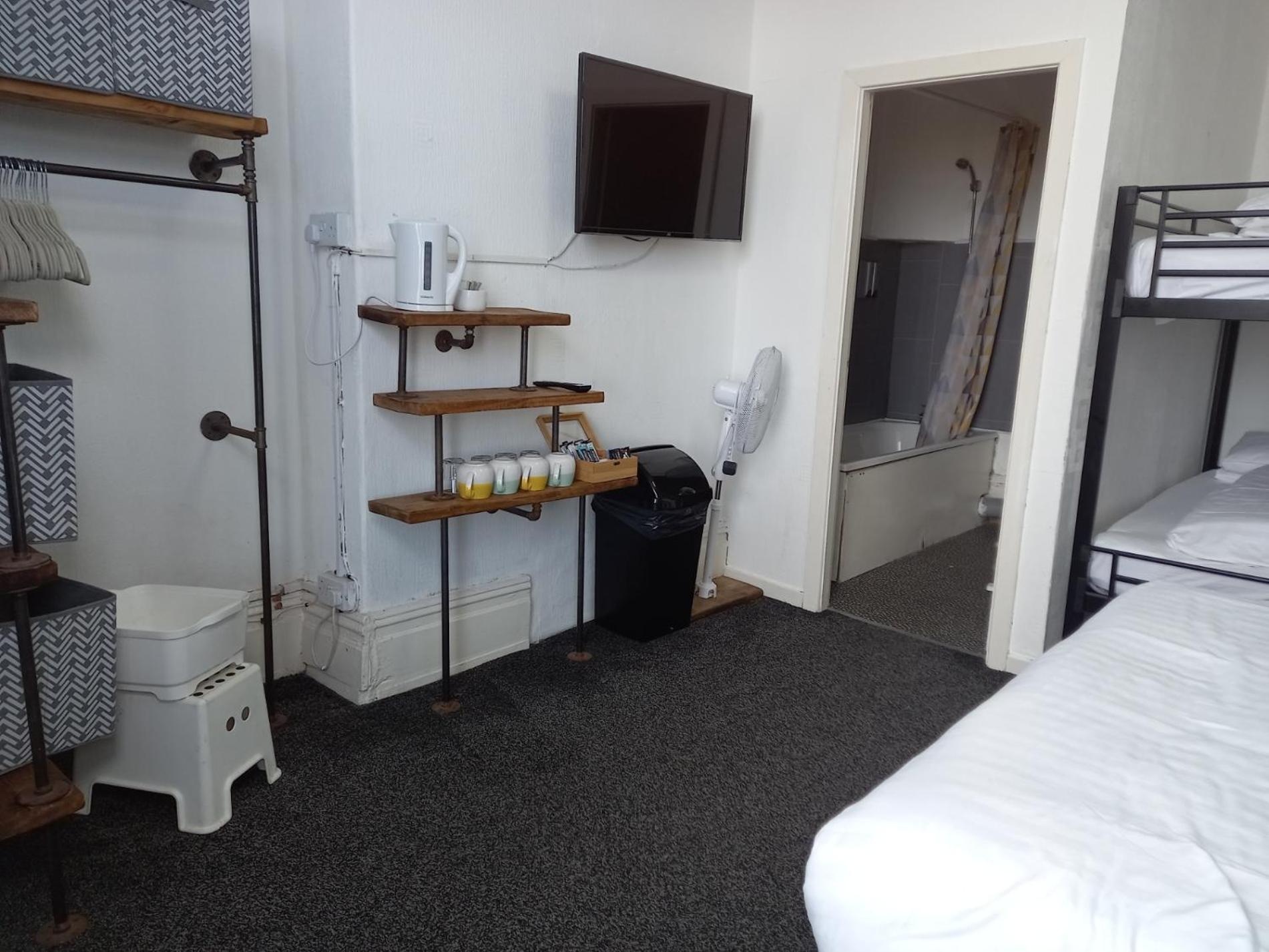 Vinnie'S Family Hotel Блэкпул Номер фото